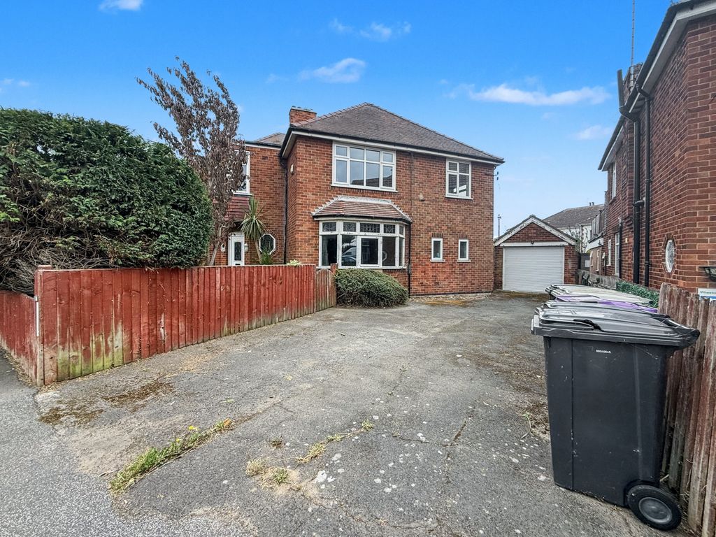 Property photo 1 of 15 Front