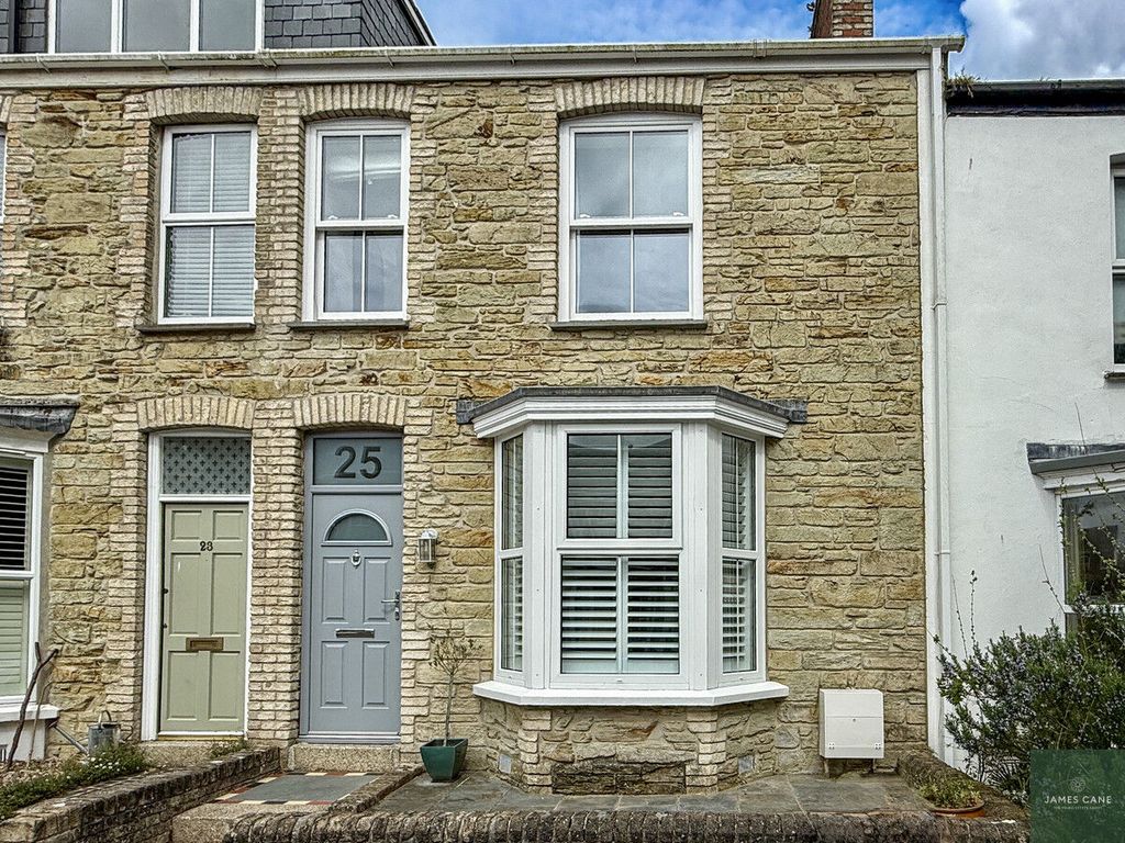 Property photo 3 of 19