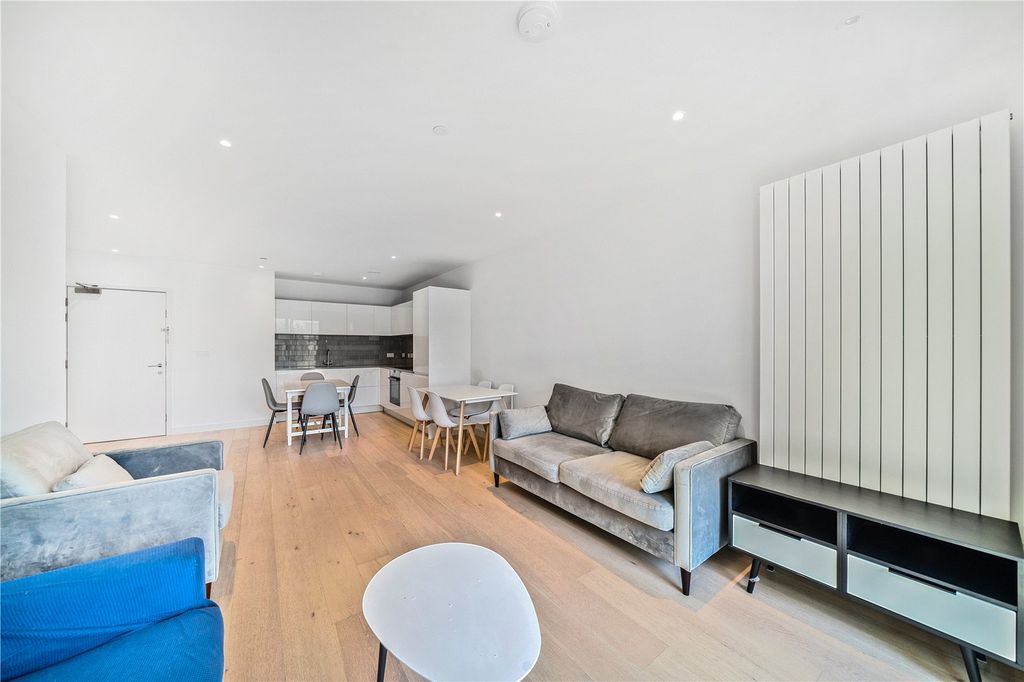 Property photo 3 of 29 Picture No. 33