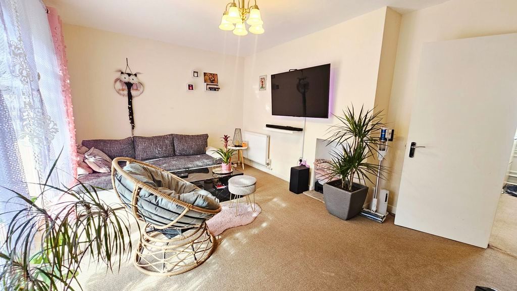 Property photo 3 of 15 Photo 14