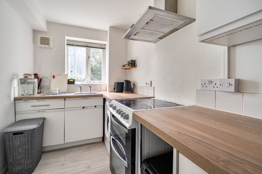 Property photo 3 of 9 5254432