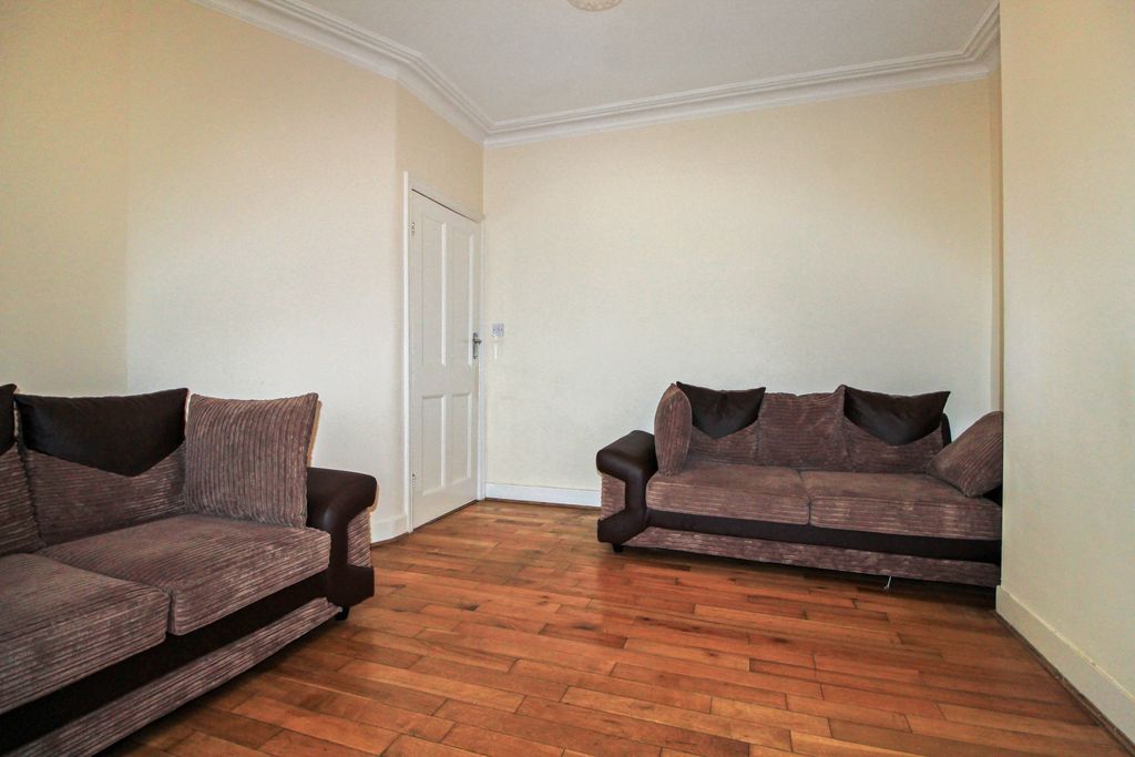 Property photo 3 of 20 Gallery