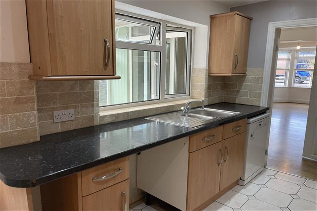 Property photo 2 of 15 (Main)