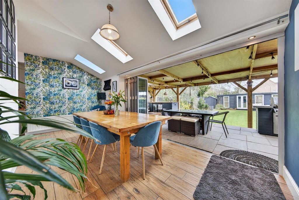 Property photo 2 of 26 28Harboroughrdnorthweb25.Jpg