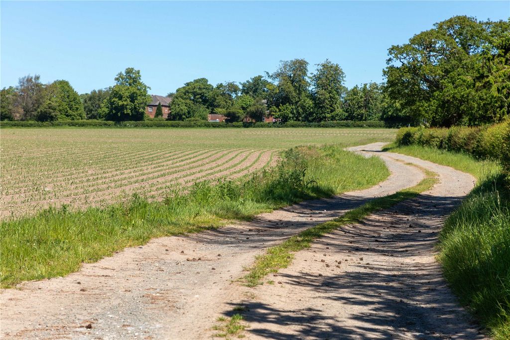 Property photo 3 of 5 Land - Lot 2