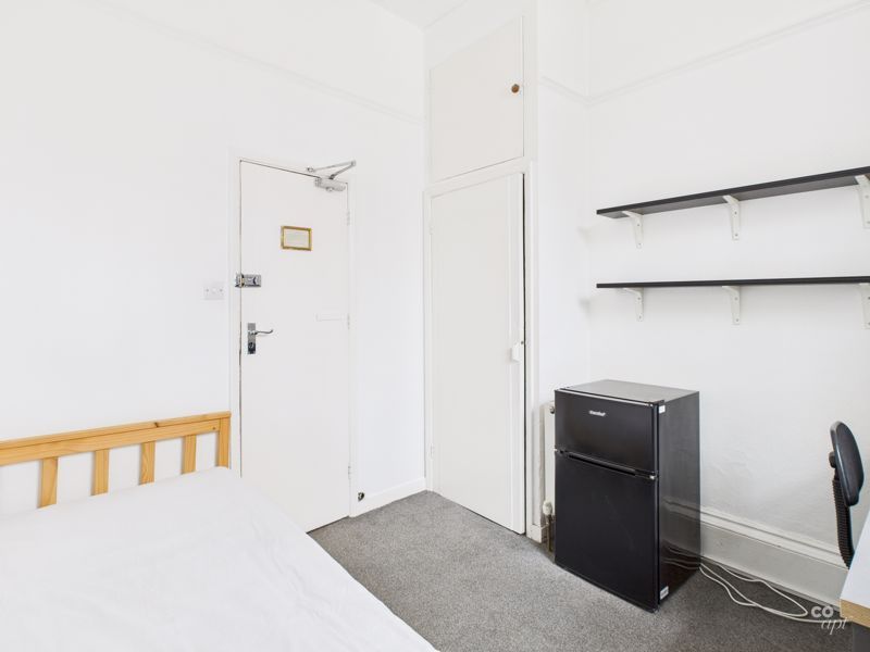 Property photo 2 of 8 Photo 9