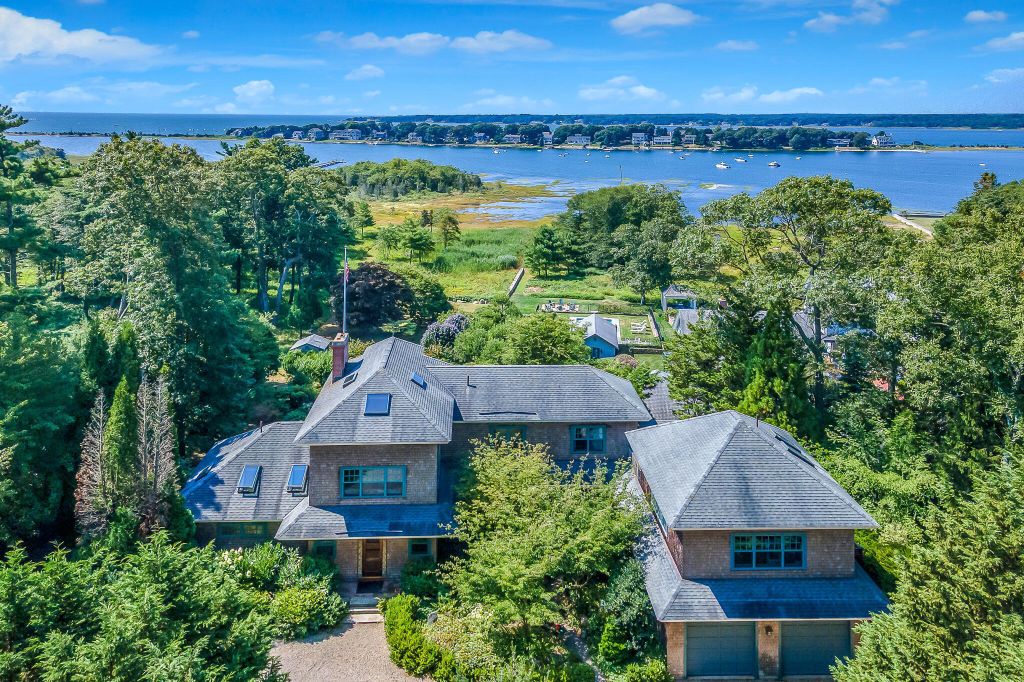 Property photo 1 of 20