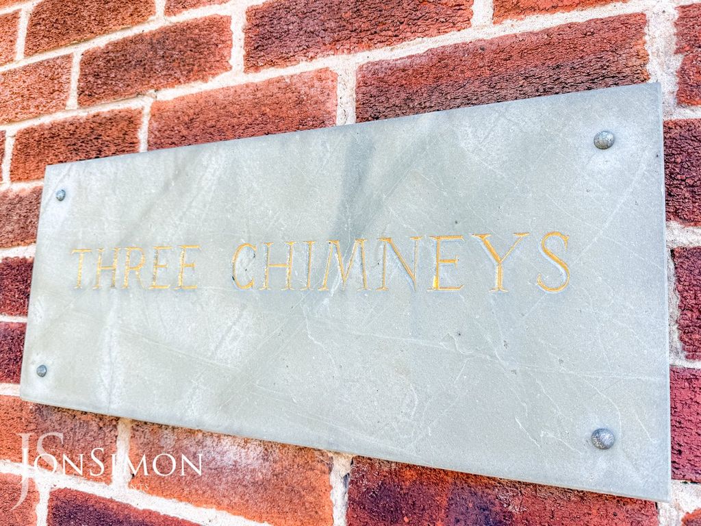 Property photo 2 of 30