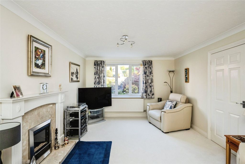 Property photo 2 of 21 Picture No. 01