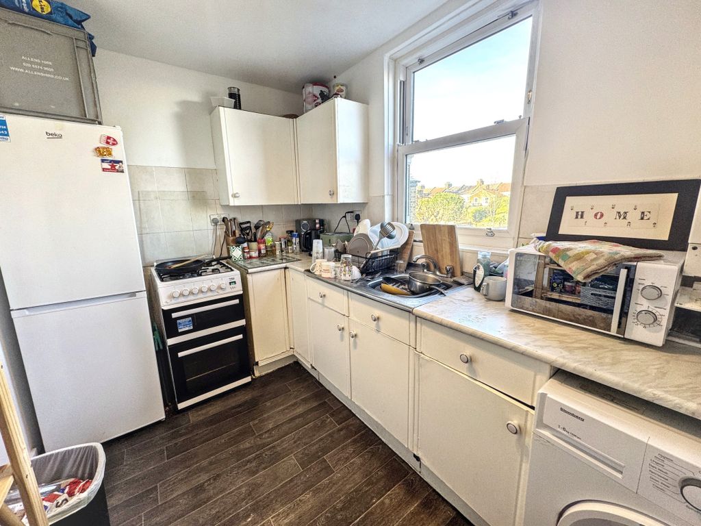 Property photo 3 of 9