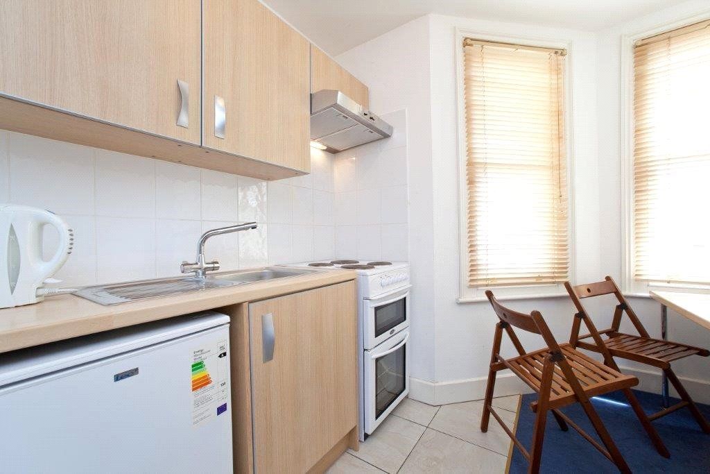 Property photo 2 of 4 Kitchen