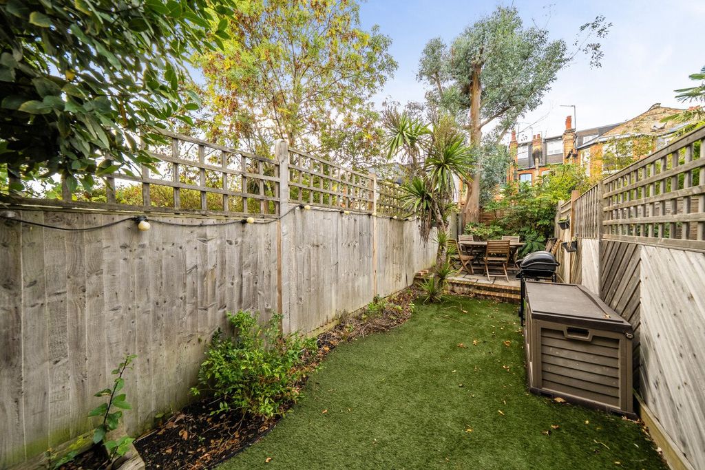 Property photo 2 of 21 Picture No. 33