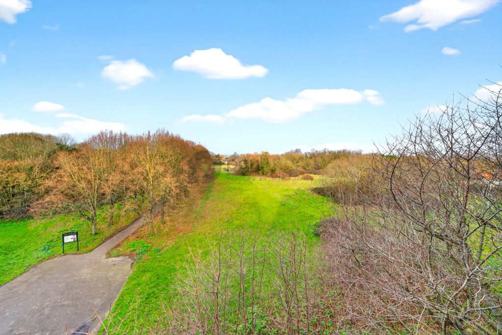 Property photo 2 of 13 Dsc05713