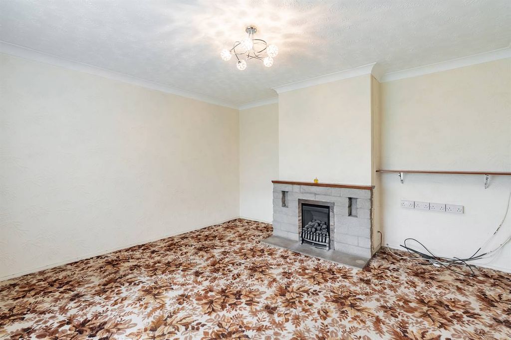 Property photo 2 of 28