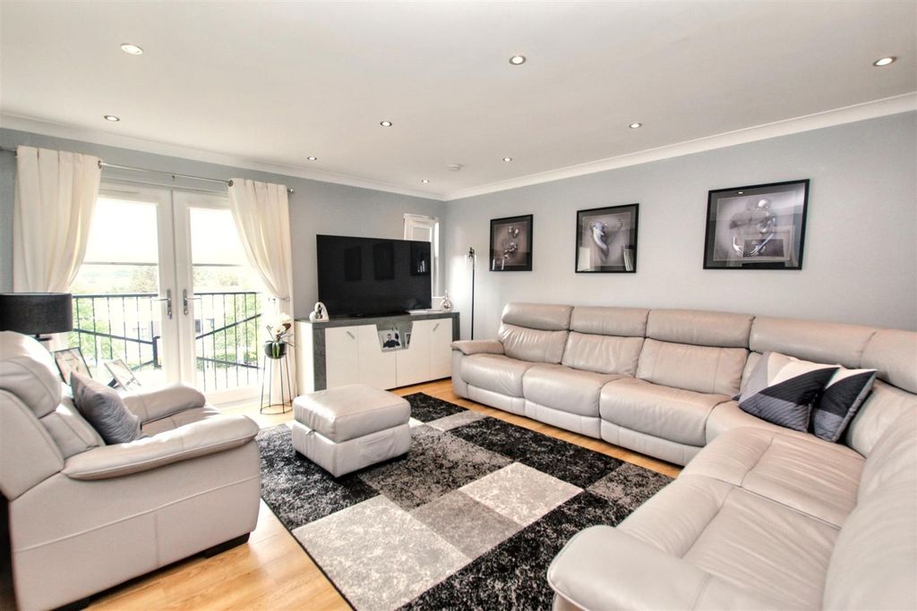 Property photo 3 of 15 3.Jpg