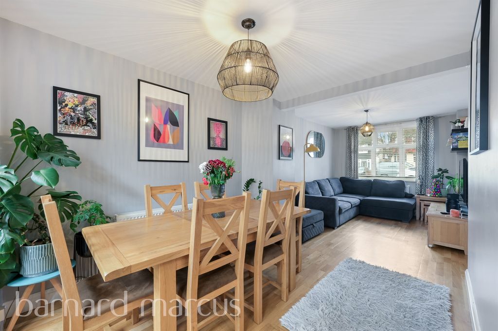 Property photo 3 of 12