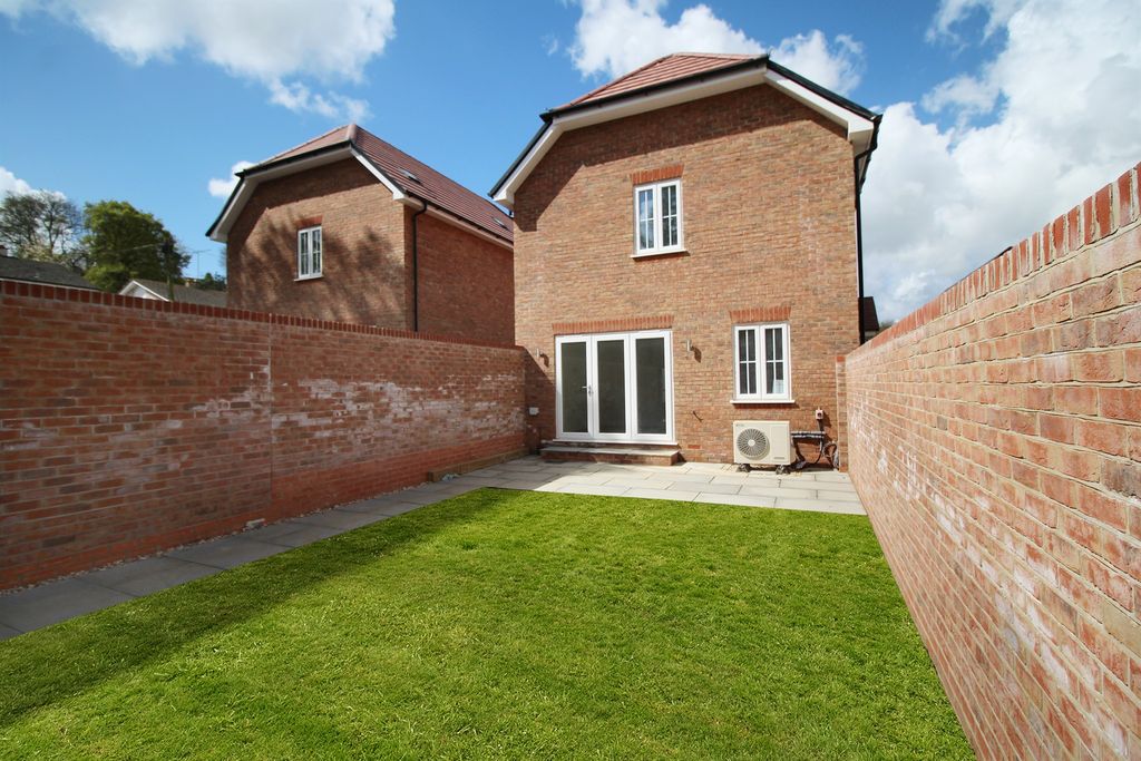 Property photo 1 of 7