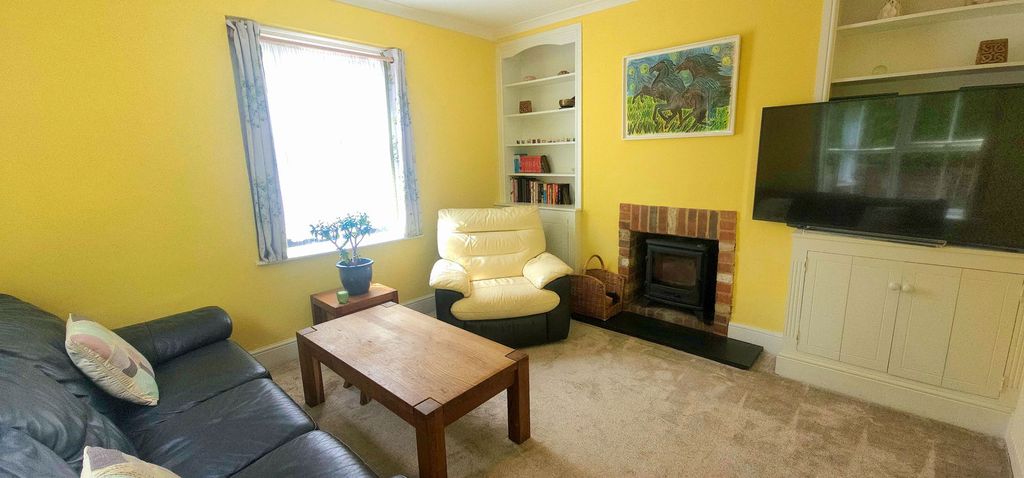 Property photo 2 of 41