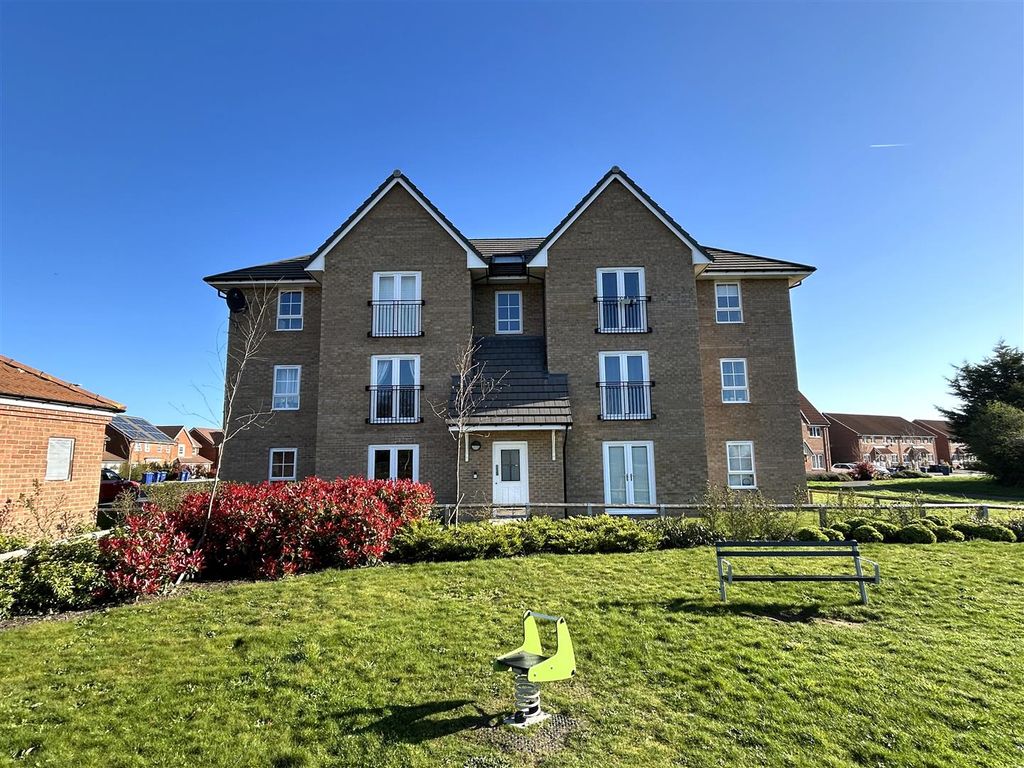 Property photo 1 of 12 Front External