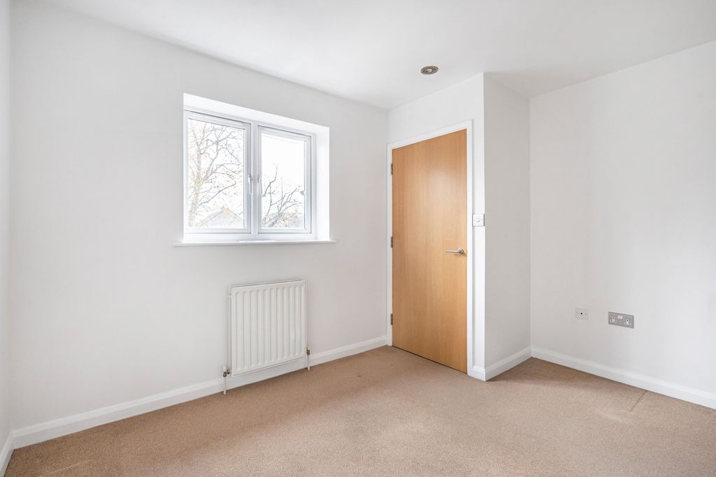 Additional image 10 of 2 bed flat for saleBuckingham Court, Bicester OX26