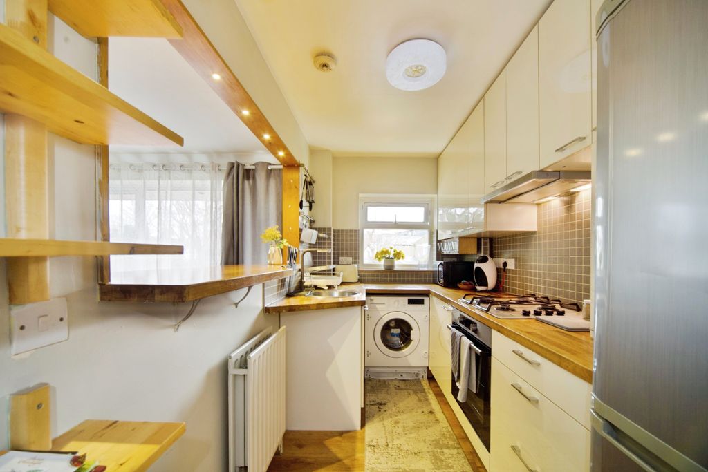 Property photo 3 of 15 Kitchen