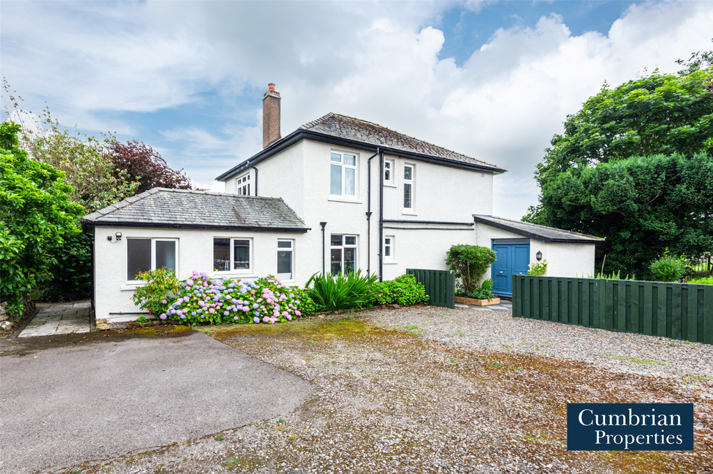 Property photo 1 of 32