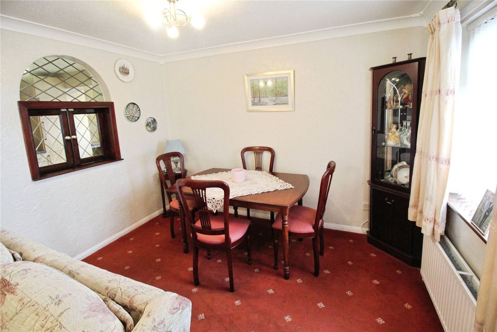 Property photo 3 of 11 Lounge/Diner