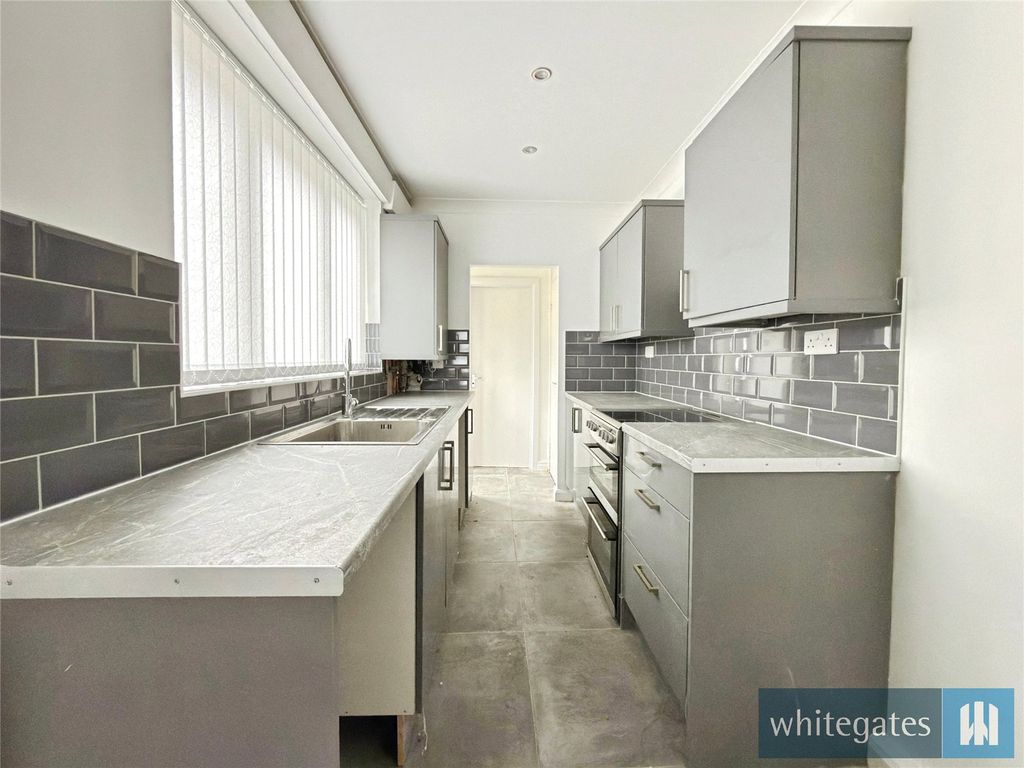 Property photo 2 of 13 Picture No. 10