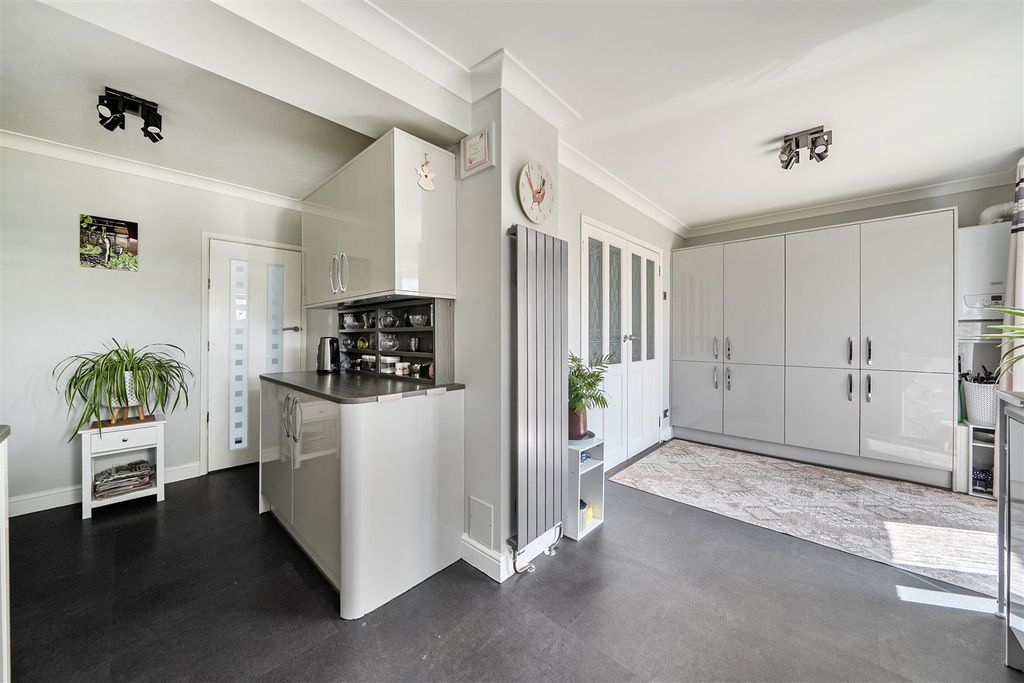 Property photo 3 of 16 Open Kitchen.Jpg
