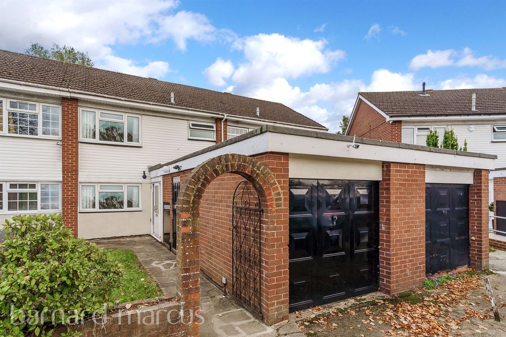 Property photo 1 of 9