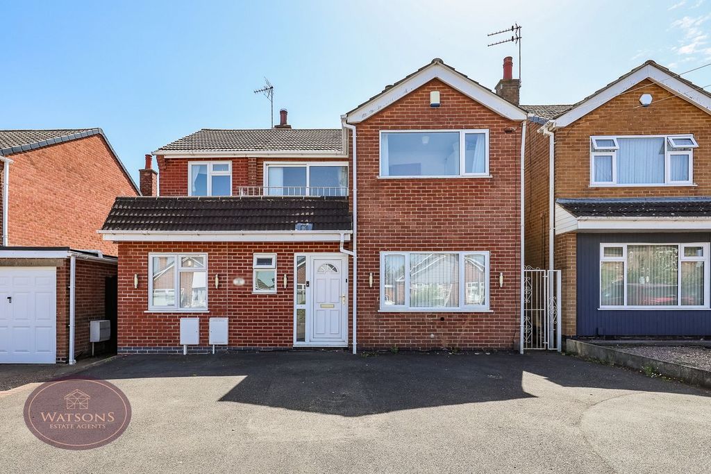 Property photo 1 of 35