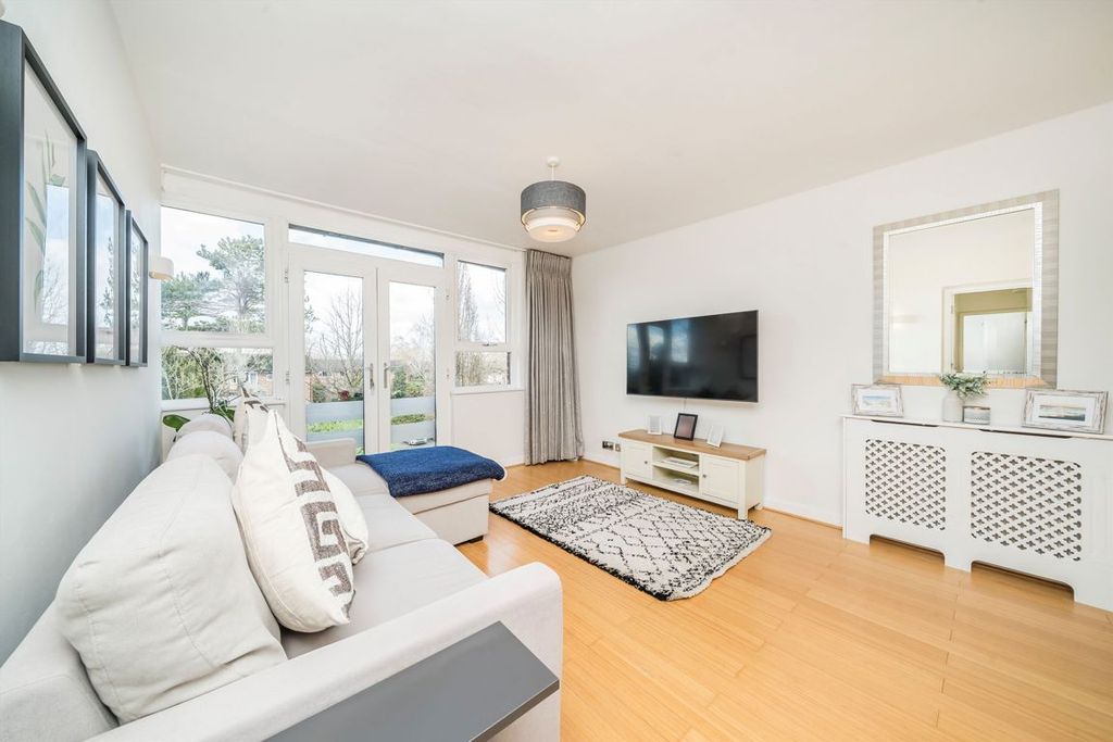 Property photo 2 of 7