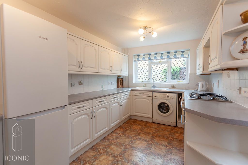 Property photo 3 of 14 Photo 2