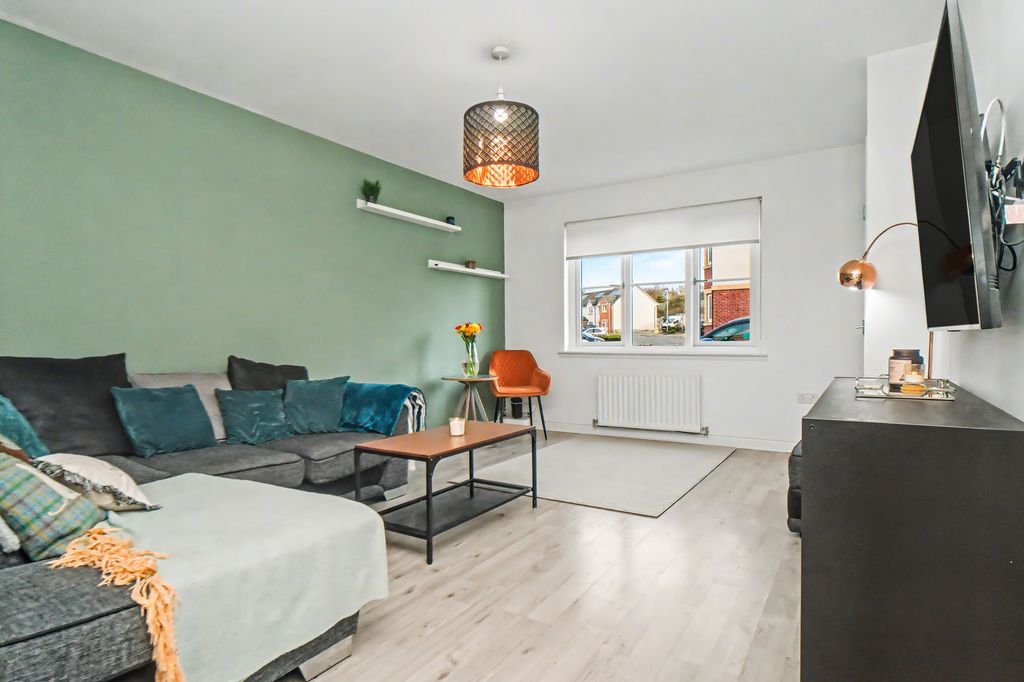 Property photo 2 of 14 Property Image 2