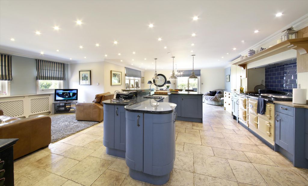 Additional image 4 of 4 bed semi-detached house for saleWoodcote Road, Epsom, Surrey KT18