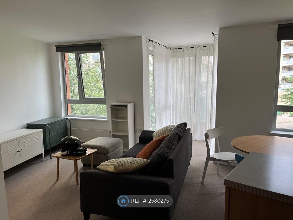 Property photo 3 of 12