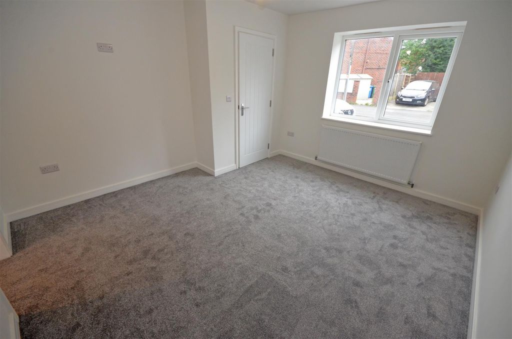 Property photo 2 of 32 01A.Jpg