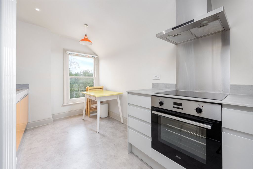 Additional image 3 of 2 bed flat for saleWoodstock Road, Oxford, Oxfordshire OX2