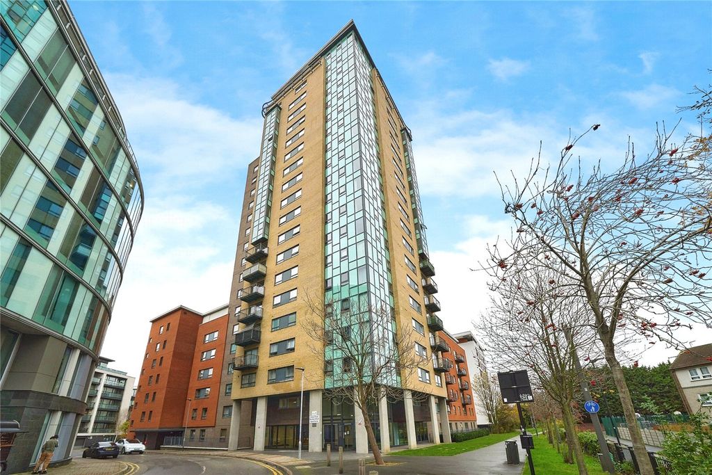 Property photo 2 of 18 Picture No. 10