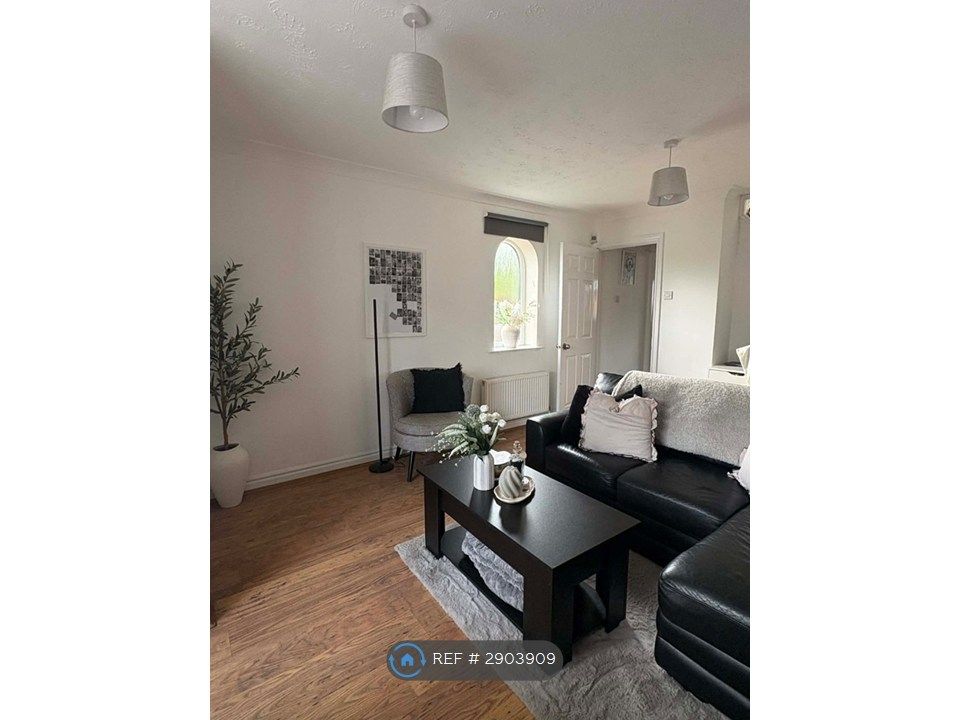 Property photo 3 of 8