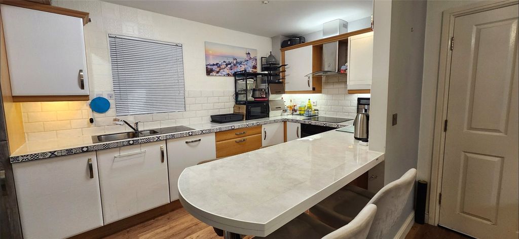 Property photo 3 of 9 Picture No. 06