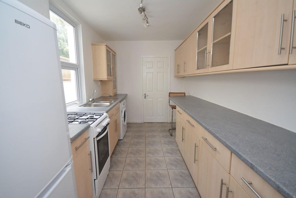 Property photo 3 of 22 Kitchen