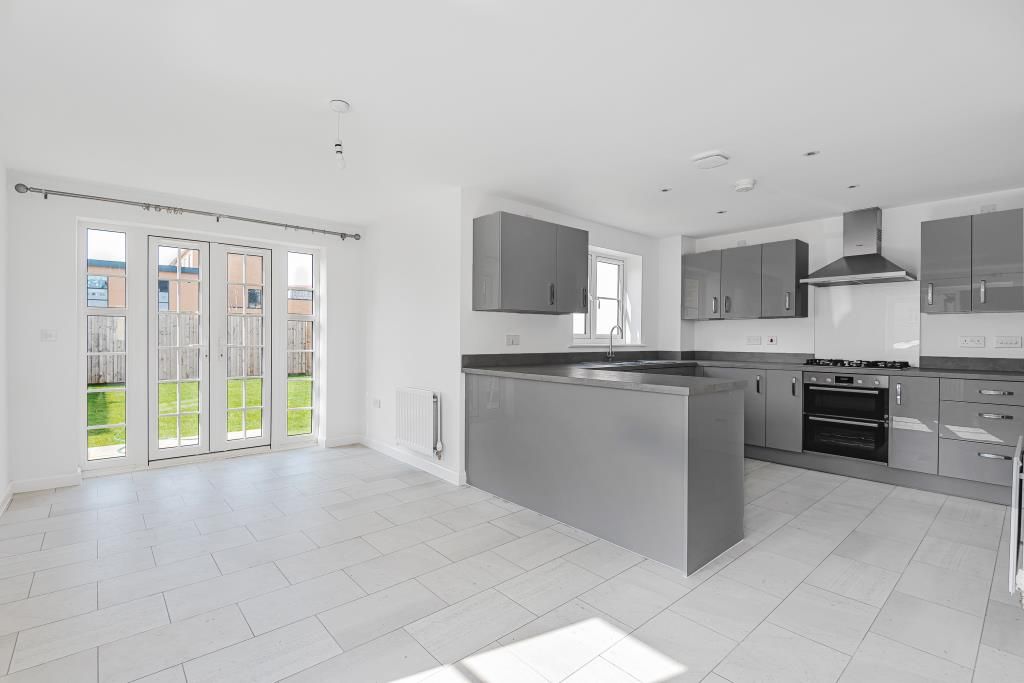 Property photo 3 of 11 Kitchen/Dining Room