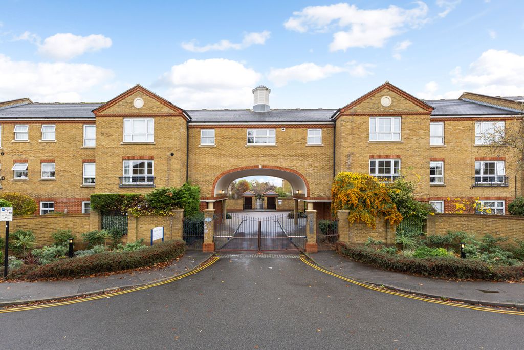 Property photo 1 of 23