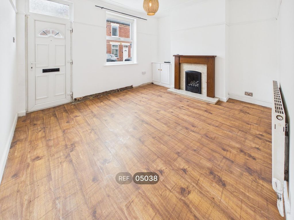 Property photo 3 of 16 Living Room