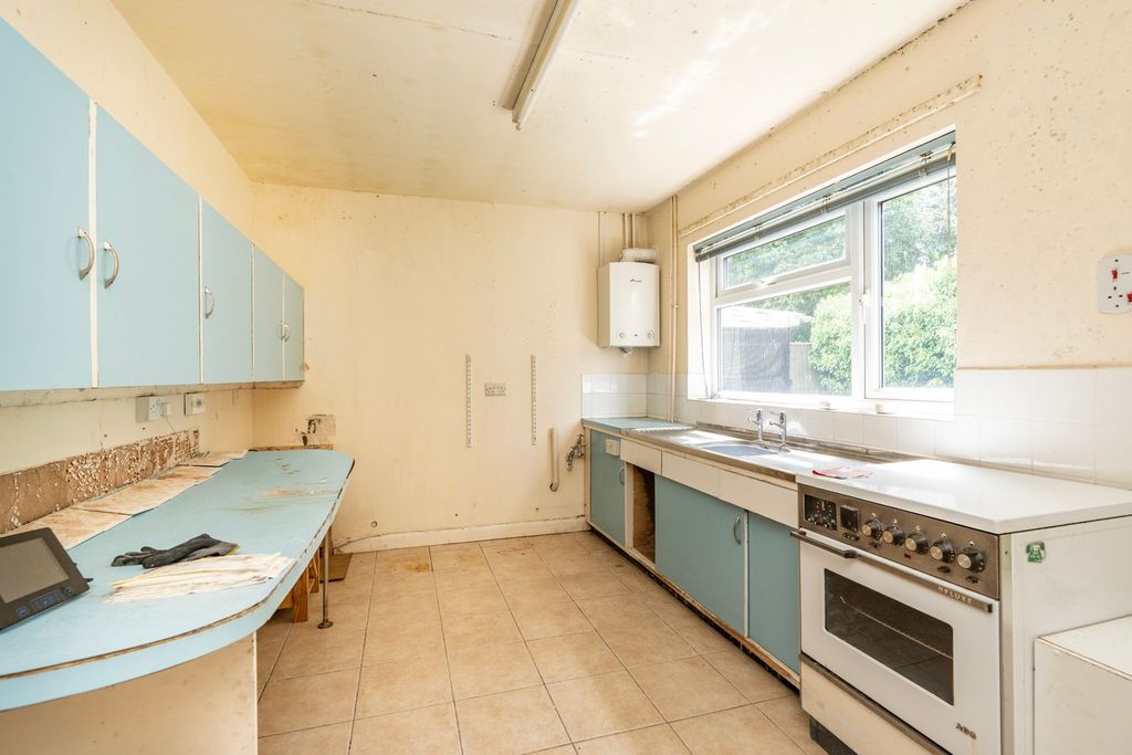 Property photo 3 of 11