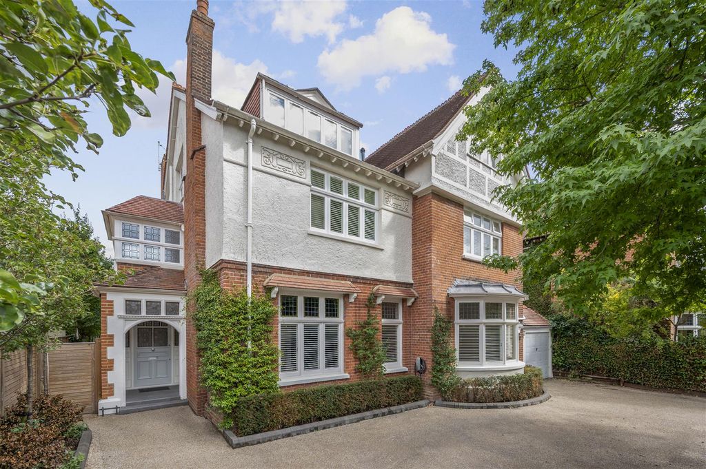 Property photo 1 of 39 88 Edge Hill -5.Jpg