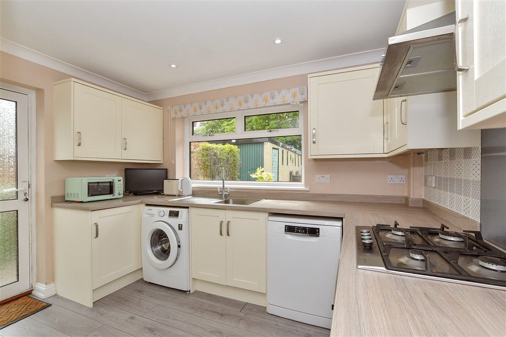 Property photo 1 of 16 Kitchen/Diner