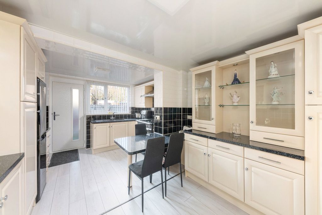 Property photo 3 of 11 Picture No. 05