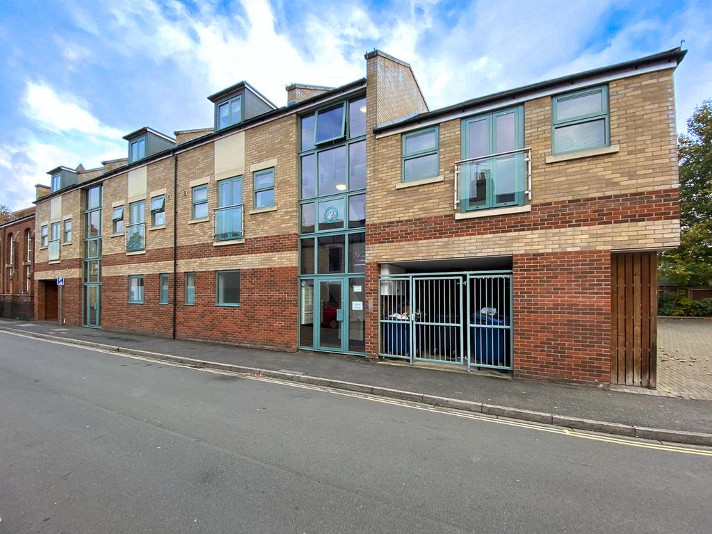 Property photo 1 of 14 Front